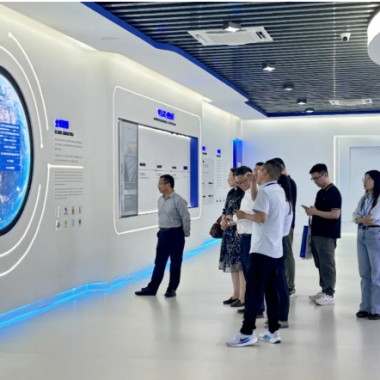 2025年6月 荆州理工学院电子与电气工程学院院长一行赴德赢电气集团调查调研