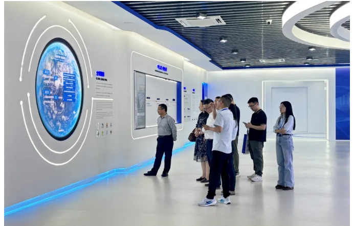 2025年6月 荆州理工学院电子与电气工程学院院长一行赴德赢电气集团调查调研
