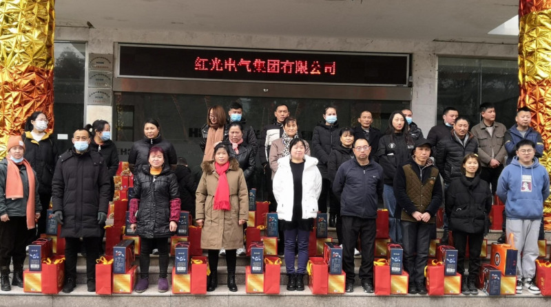 工会慰问送温暖，浓浓关切显真情